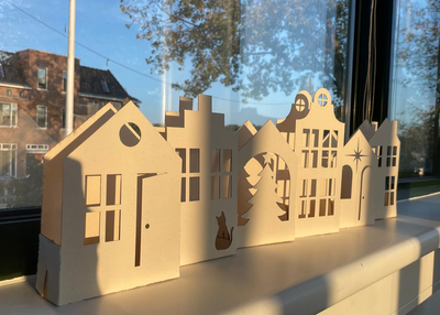 Kersthuisjes lasersnijden uit één vel karton (gratis ontwerp)
